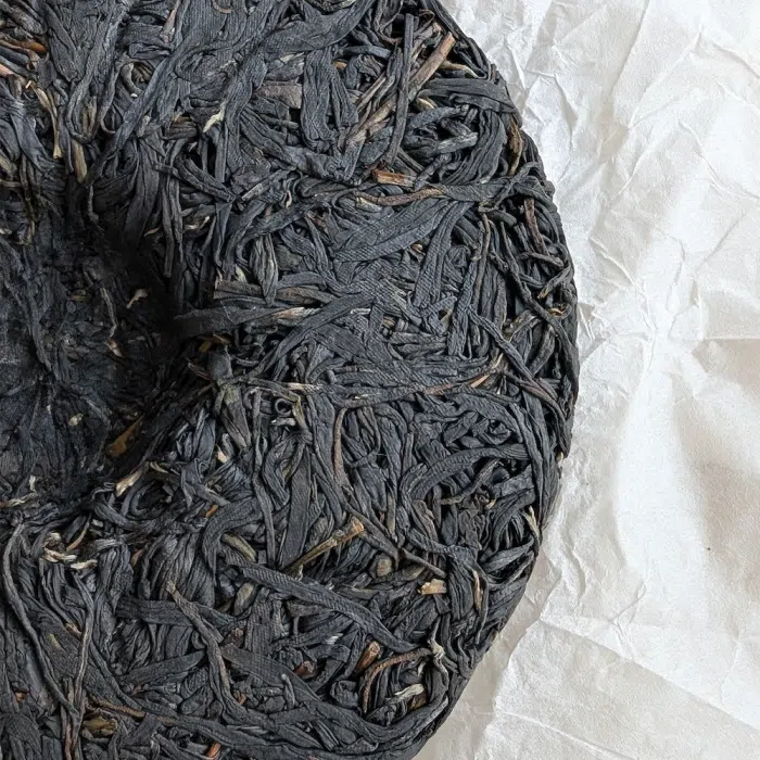 2025 Velvet Mountain Purple Tea Cake, Bulang Mountain 200g — detail 7