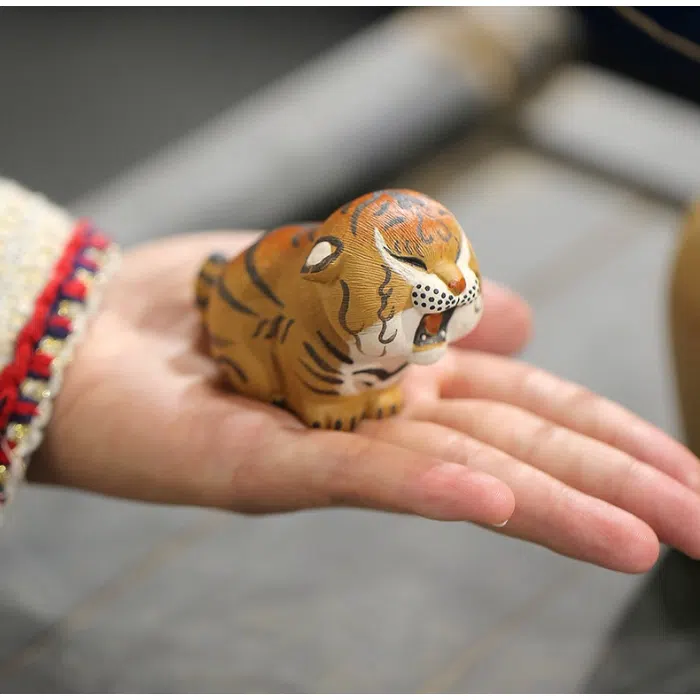 Tiger Tea Pet — detail 2