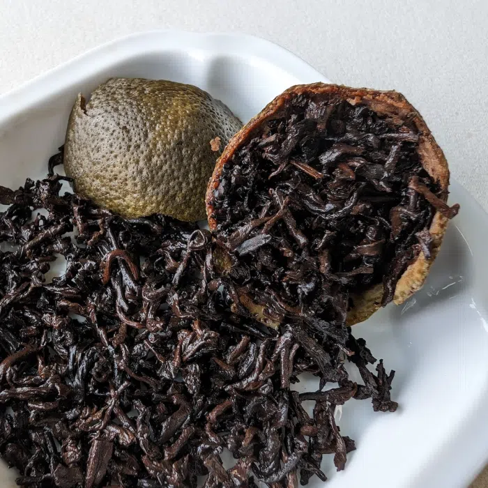 2024 Premium Xiao Qing Gan Tea (Pu Erh Stuffed Mini Tangerine) — detail 2