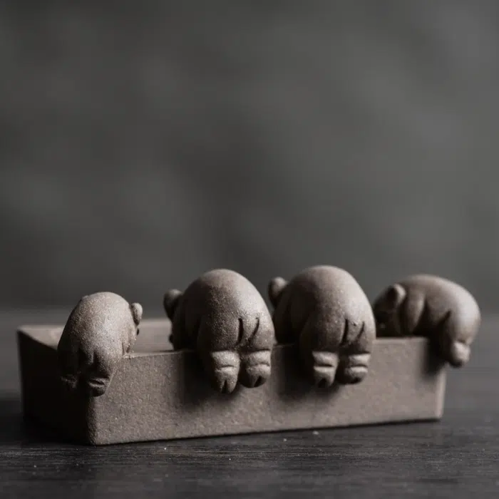 4 Piglets Drinking from Rectangular Water Basin, Pig Tea Pet — detail 1