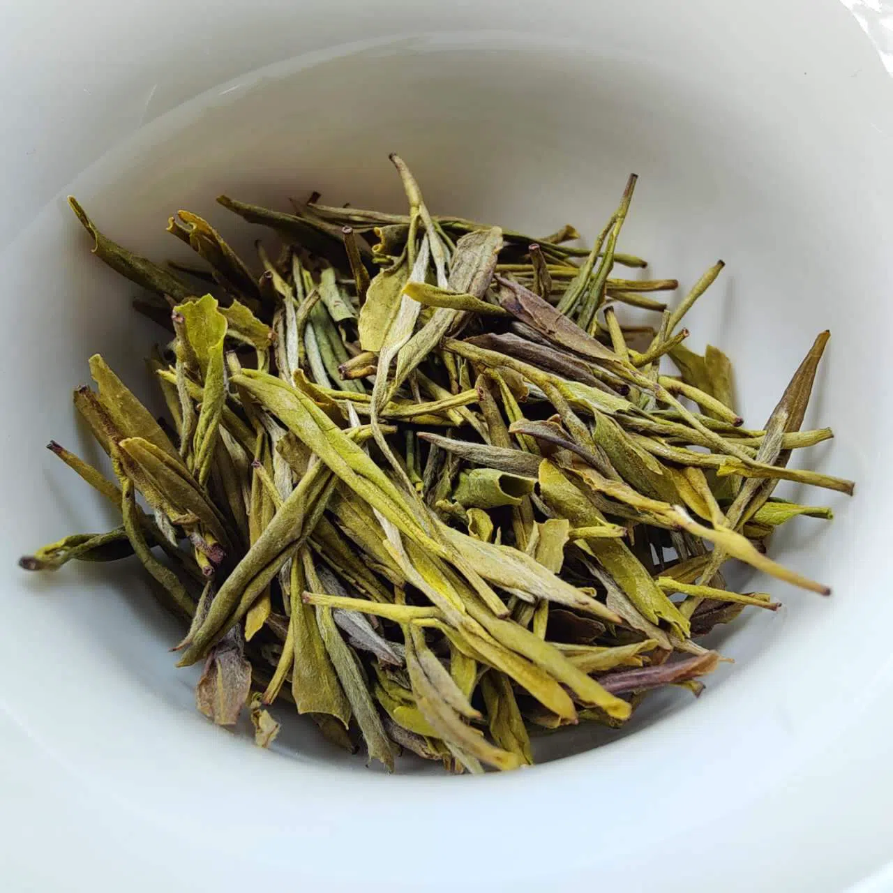Anji Huang Jin Ya (Golden Bud) Green Tea · 70g — detail 2