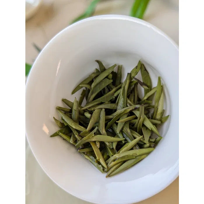 Zhu Ye Qing Green Tea "Bamboo Leaf Green", Ming Qian · 70g — detail 2