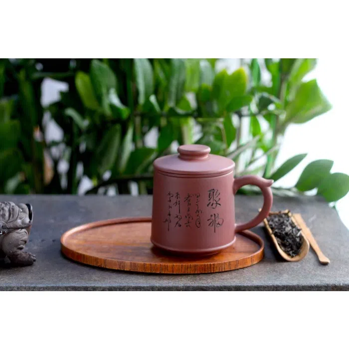 Large Yixing Tea Mug with Strainer 'Gathering Fortune' 450ml / 15.2oz — detail 2