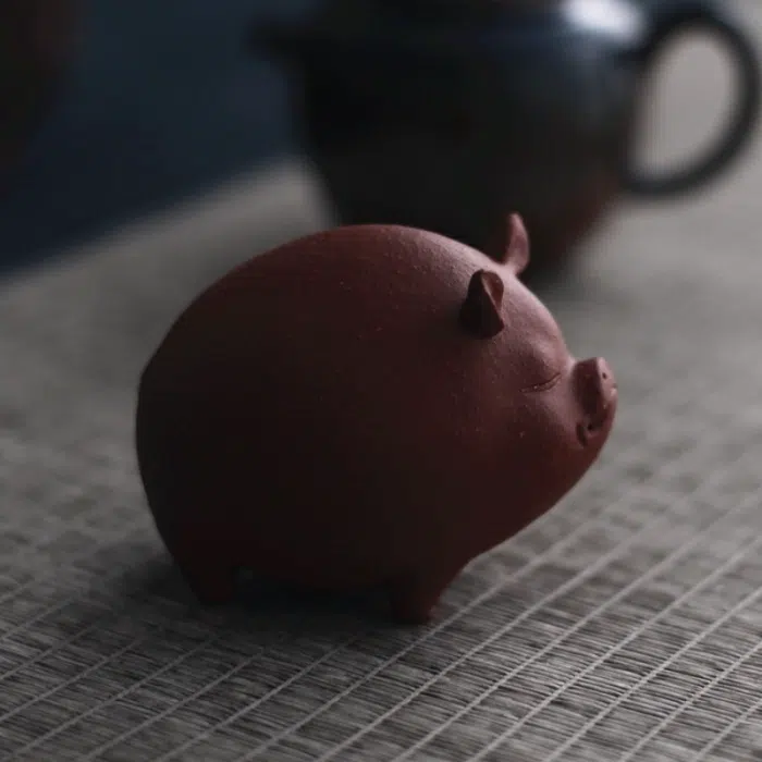 Lazy Pig Tea Pet — detail 1