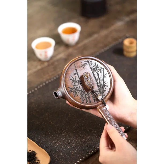 Yixing Long Gu Jin Sha Ni Clay Kyusu Teapot "Cicada & Bamboo" 180ml — detail 4