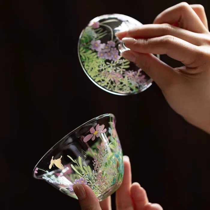 Artistic Glass Gaiwan, Flower & Butterfly Artwork 150ml — detail 1