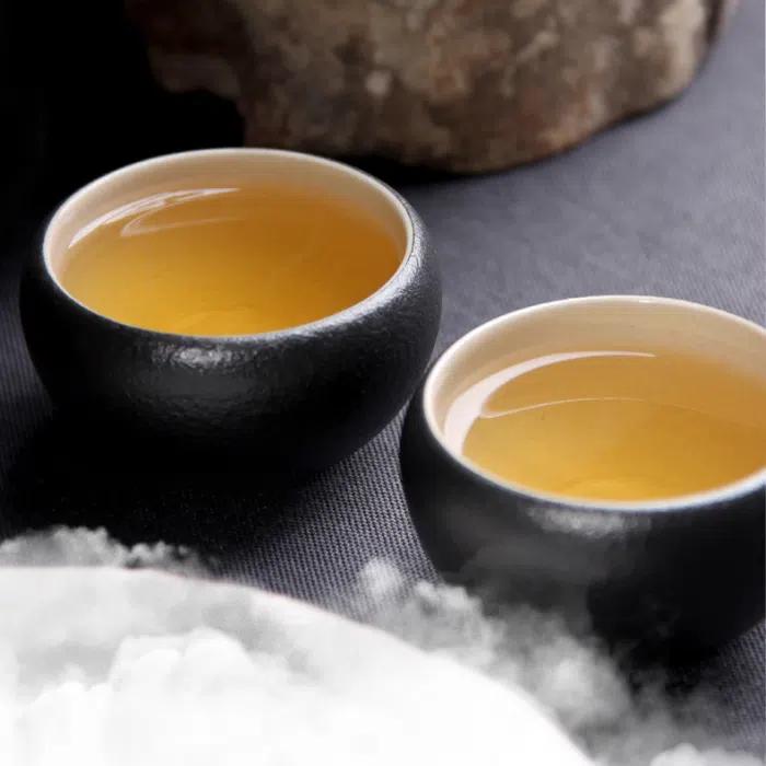 2021 Haiwan Old Tree ‘Between Clouds’ Tea Cake — detail 1