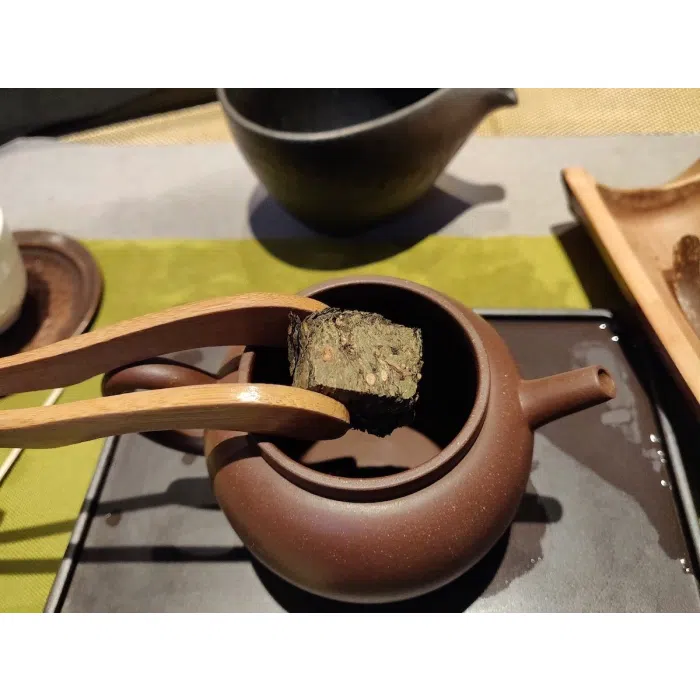 Hunan Anhua Dark Tea Sampler: Hei Zhuan, Fu Zhuan, Hua Zhuan 240g — detail 2