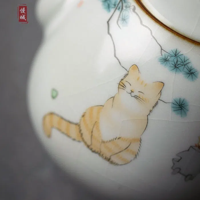 Ruyao Cat Teapot – Ru Kiln Crackle Glaze Gongfu Teapot 280ml — detail 1