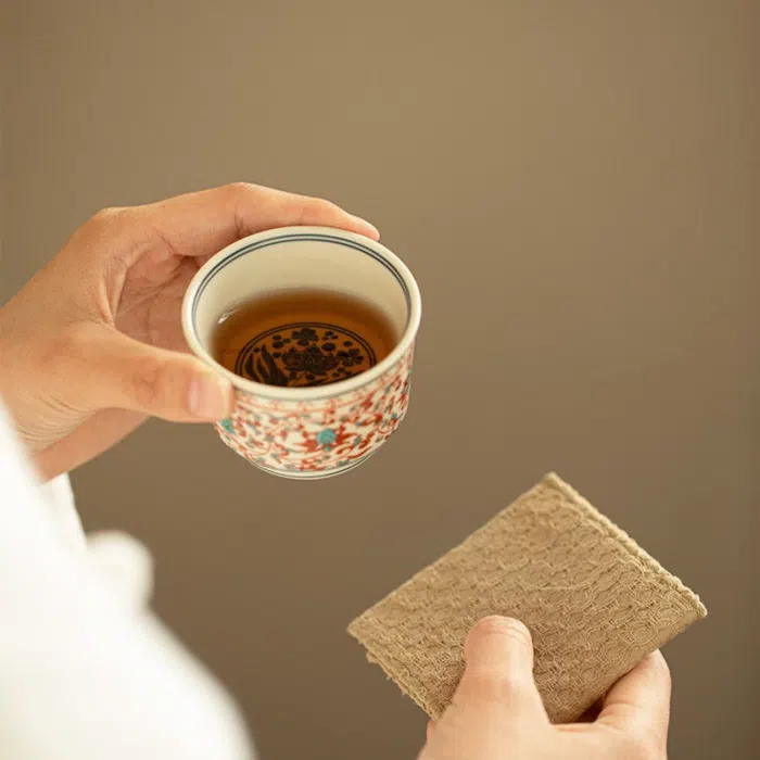 Chanzhi Entwined Floral Gongfu Tea Cup 70ml — detail 2