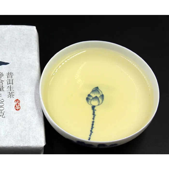 2015 Raw Chinese Tea Brick - Lao Ban Zhang Sheng Pu Erh Block Tea 200g — detail 3