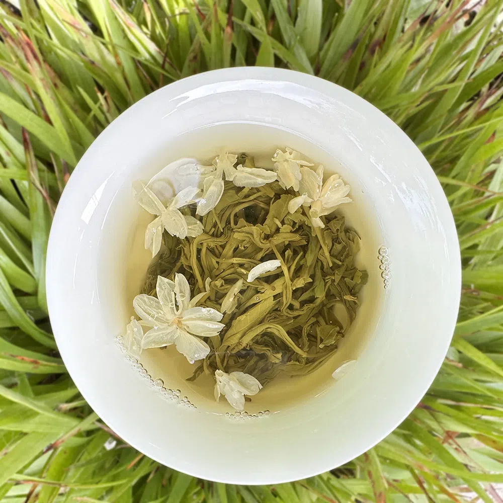 Jasmine Tea Deluxe with Jasmine Flowers · 70g — detail 1