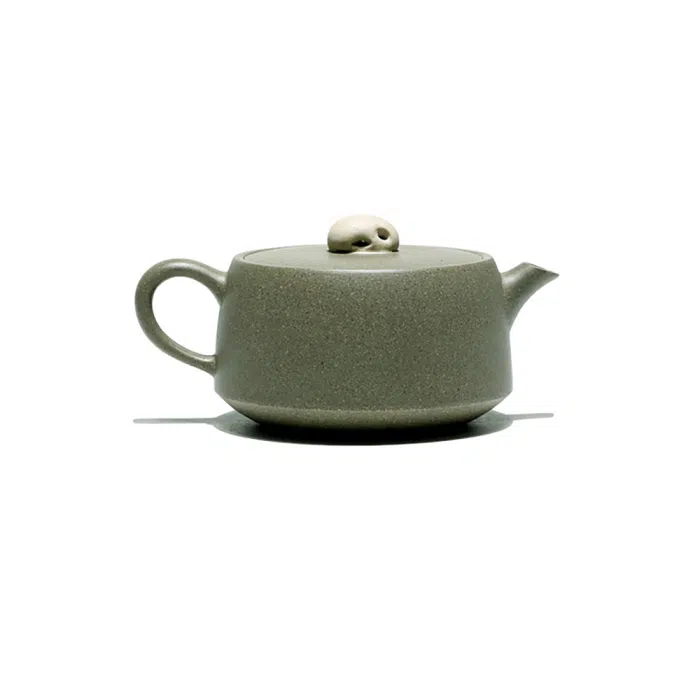 Qing Duan Ni Yixing Teapot with Taihu Stone Lid Knob 150ml — detail 3