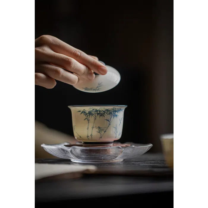 White Blue Gaiwan, Hand-Painted Bamboo, Jade Porcelain 140ml — detail 4