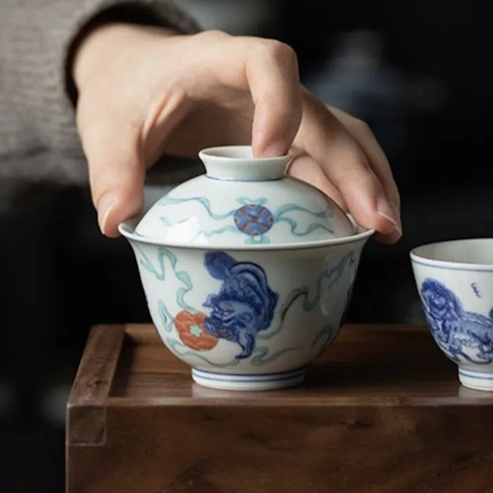 Ceramic Gaiwan 'Playful Lion' 130ml — detail 1