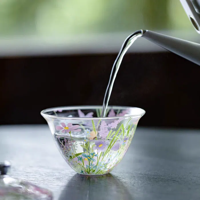 Artistic Glass Gaiwan, Flower & Butterfly Artwork 150ml — detail 2