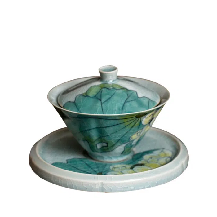 Hand-Painted Porcelain ‘Lotus Pond’ Gaiwan, Crackle Glaze 125ml — detail 3