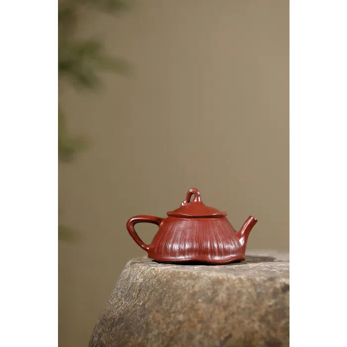 Handmade Yixing Hong Pi Long Clay Lotus Teapot 120ml — detail 3