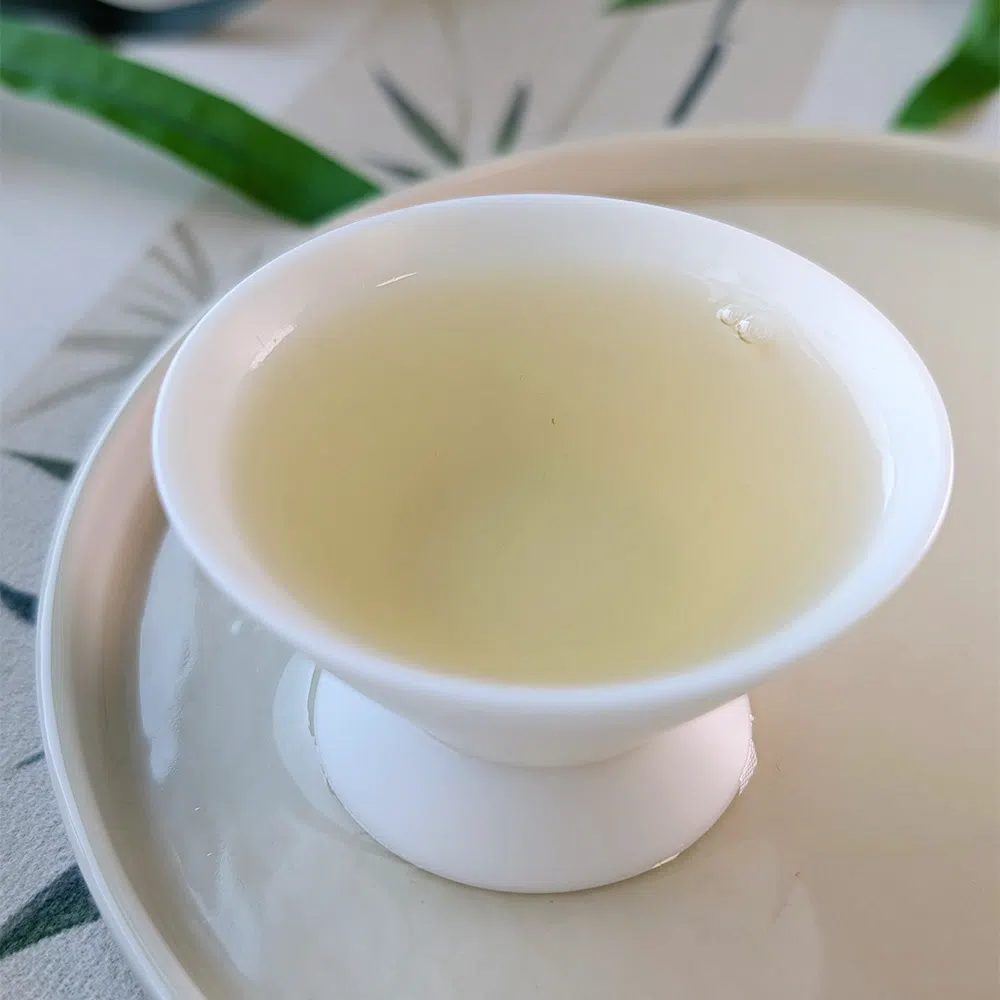 Zhu Ye Qing Green Tea "Bamboo Leaf Green", Ming Qian · 70g — detail 3