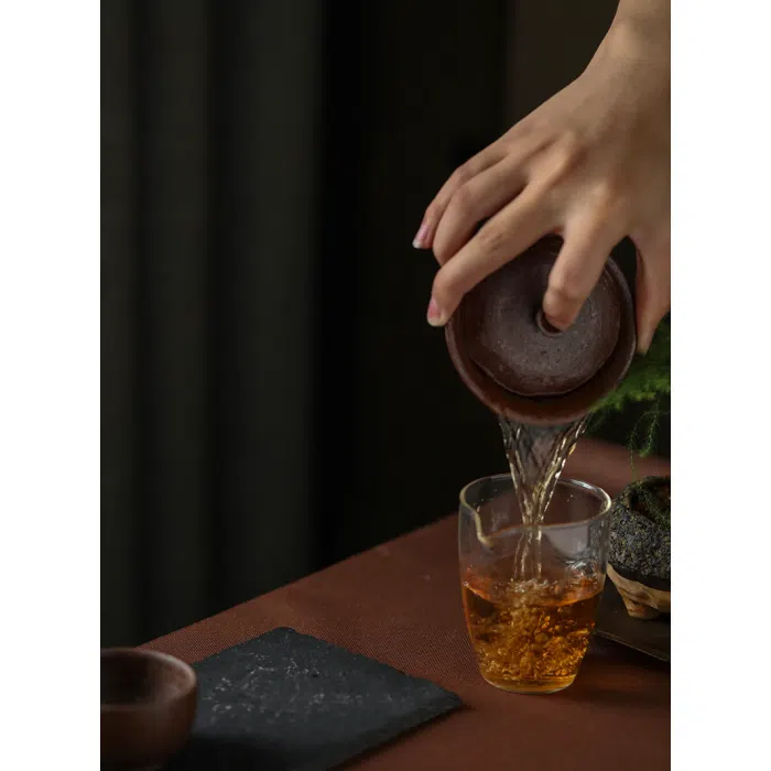 Ceramic Clay Gaiwan ‘Sapiens’ 160ml — detail 2