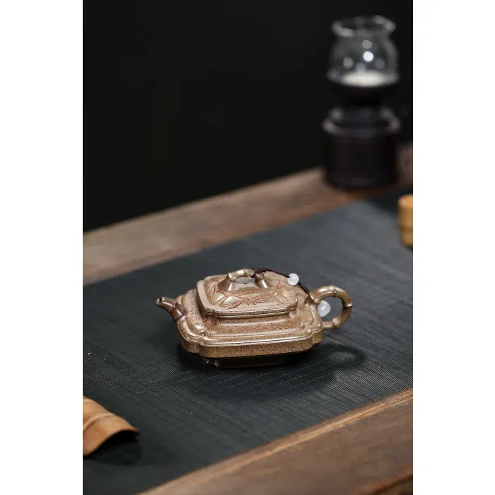 Square Xu Bian Yixing Teapot: Chen Xiang Clay & Bamboo Design 200ml — detail 3
