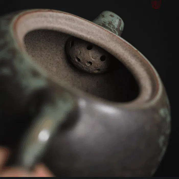 Ceramic ‘Noble Cranes’ Gongfu Xi Shi Tea Pot 220ml — detail 5
