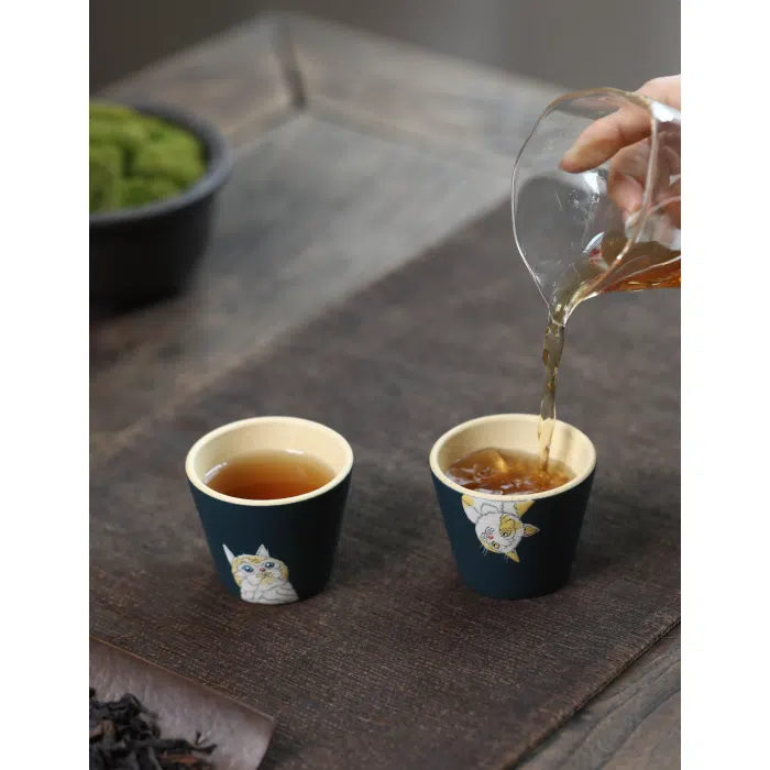Yixing Purple Clay Cat Teacup Set - 2x Cat Painting Cups 60ml — detail 3