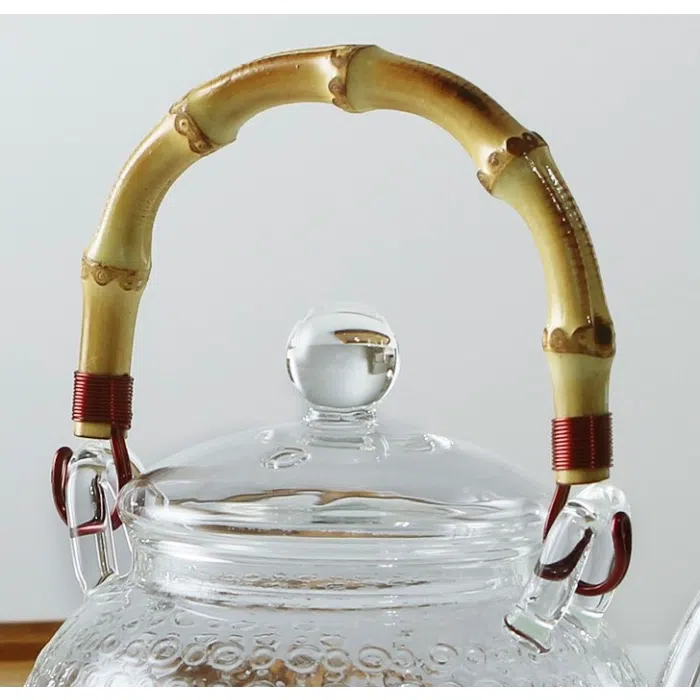 Chinese Glass Teapot with Bamboo Handle (550 ml / 18.6 oz) — detail 1