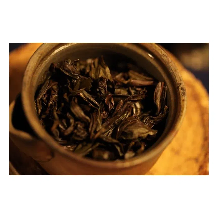Shui Jin Gui ‘Golden Water Turtle' Wuyi Oolong Rock Tea 250g — detail 2