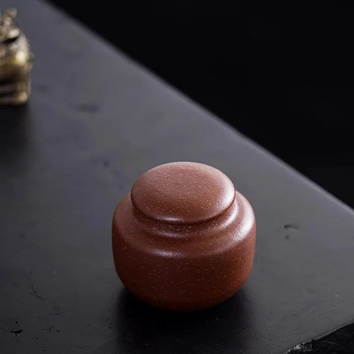 Small Yixing Jar, Jiang Po Ni Clay Yixing Clay Jar — detail 1