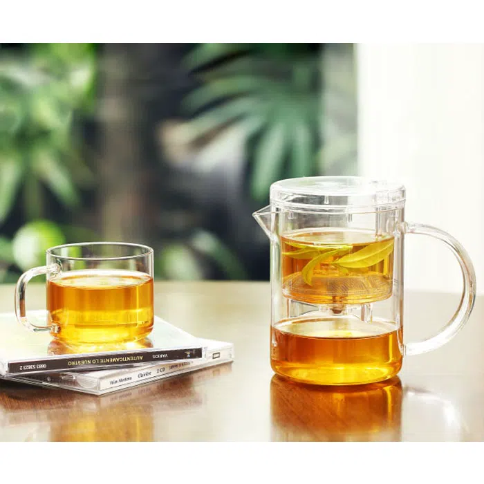 Small Glass Teapot with Infuser for Loose Tea 350ml / 11.8oz — detail 1