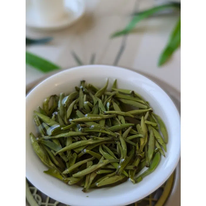 Zhu Ye Qing Green Tea "Bamboo Leaf Green", Ming Qian · 70g — detail 1