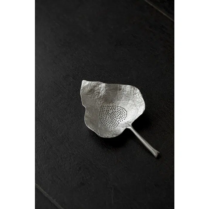 Artistic Metal Tea Strainer, Bodhi Leaf Tea Filter — detail 1