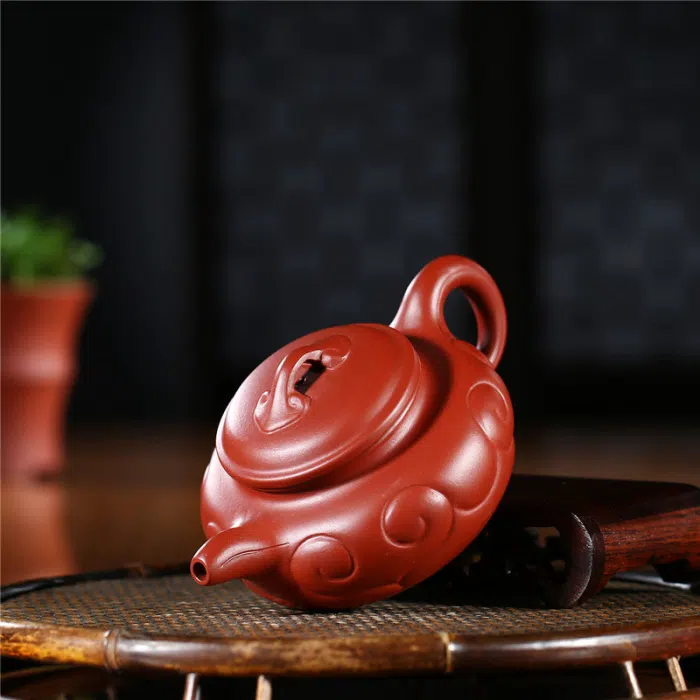 Da Hong Pao Clay Teapot - Fang Gu Hu by Artist Wang 200 ml (6.7 oz) — detail 2